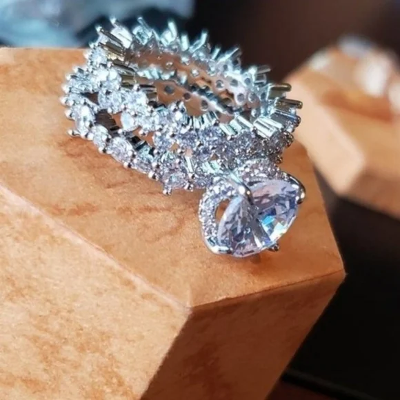 Silver Bridal Ring Set w Round and Princess Cut 2Ct Ring - Picture 8 of 10